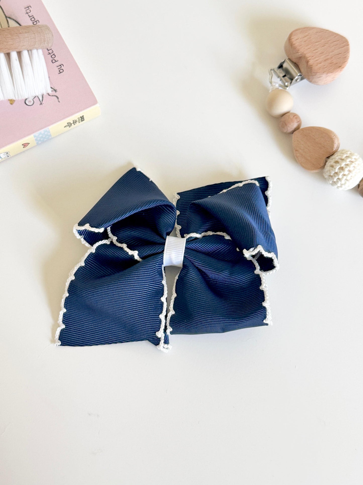 Alessia Bow Clip - Navy & White