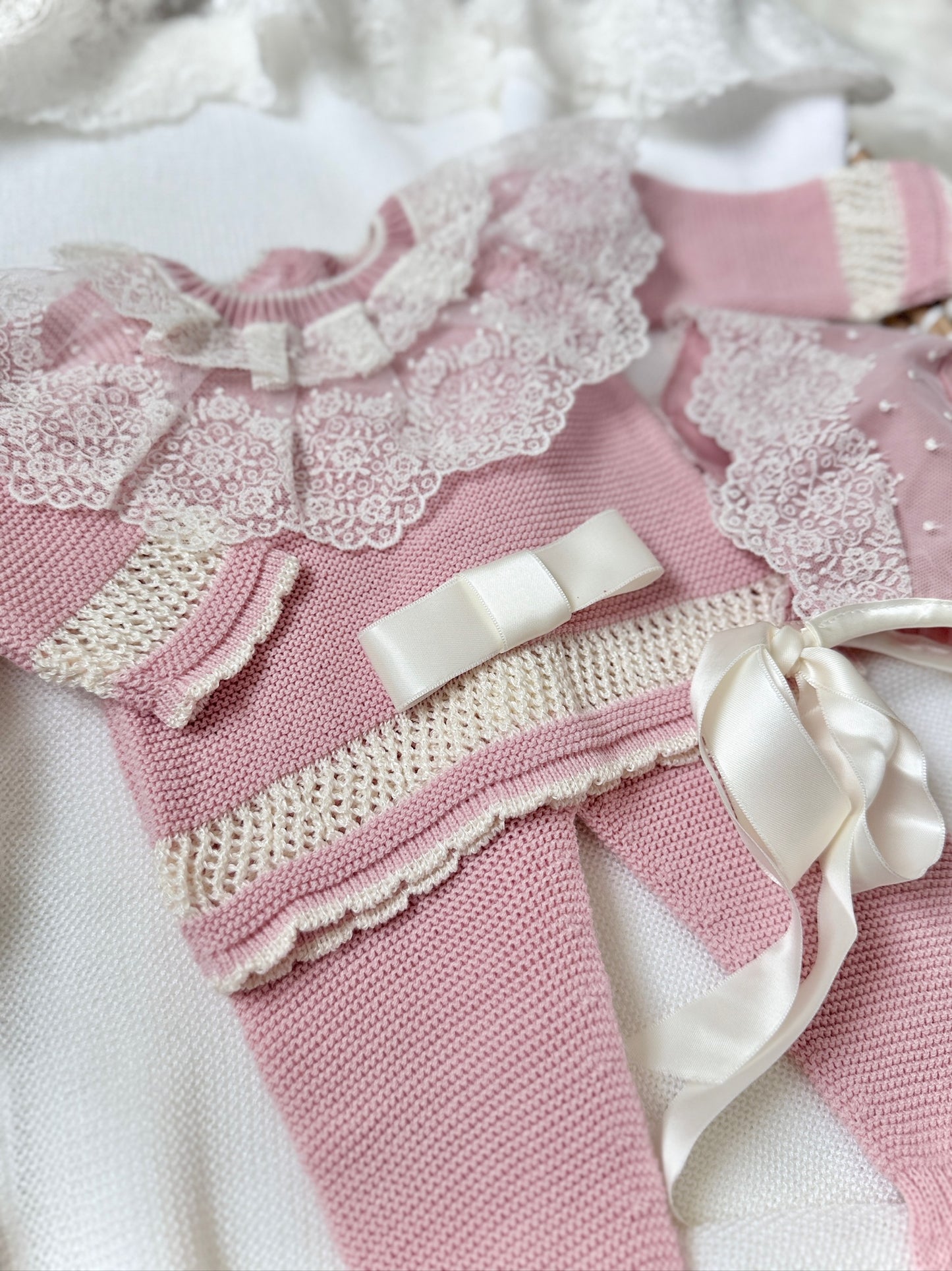 Emyr Knitted Set in Dusty Pink