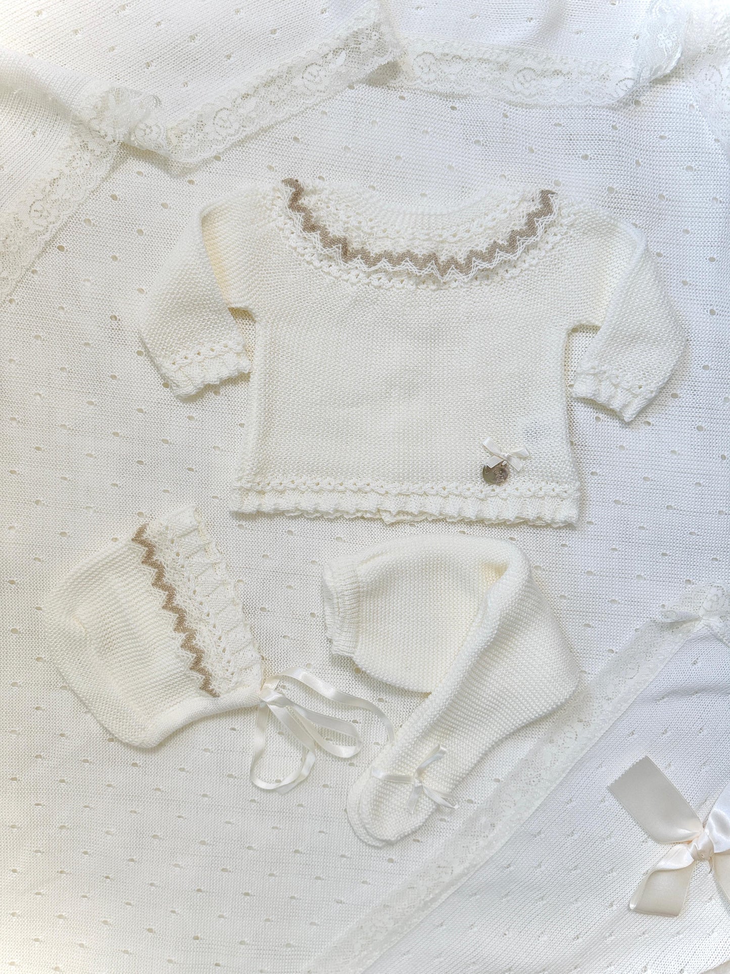 Lucian Set - White & Beige