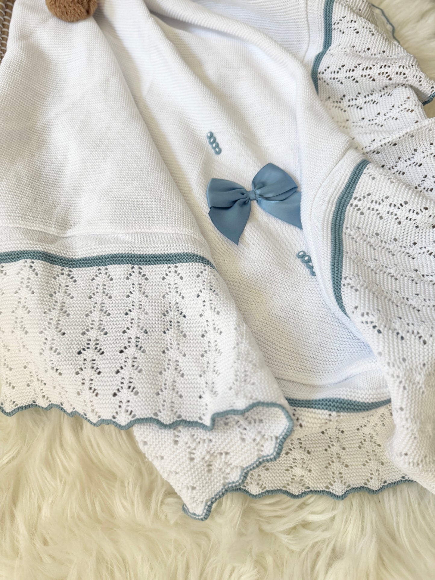 Marina Blanket - White/ Dark Blue