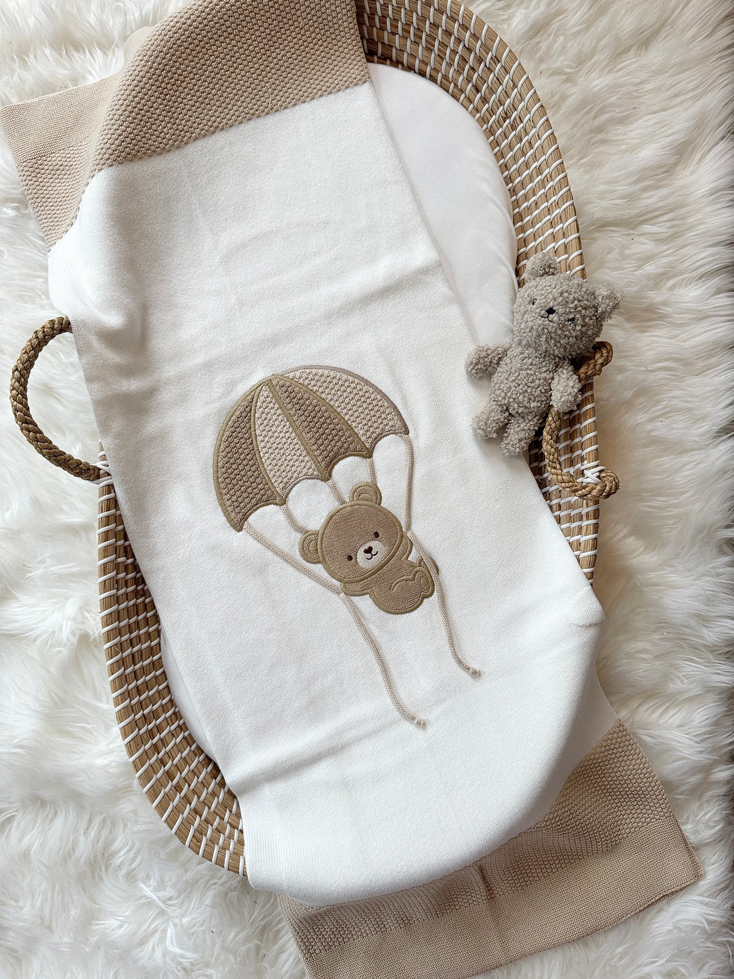 Willow Blanket - White