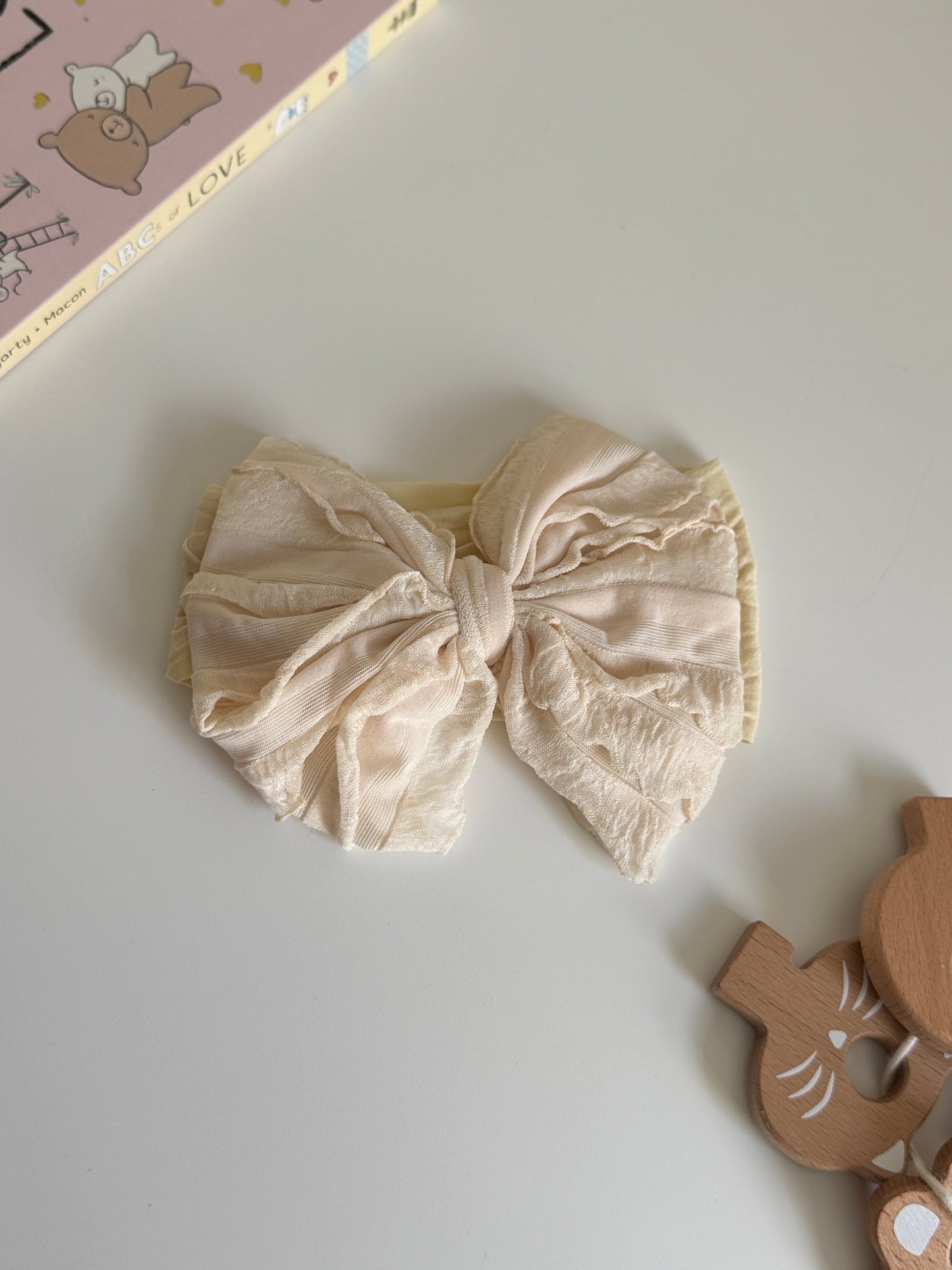 Creamy Cream - Bow