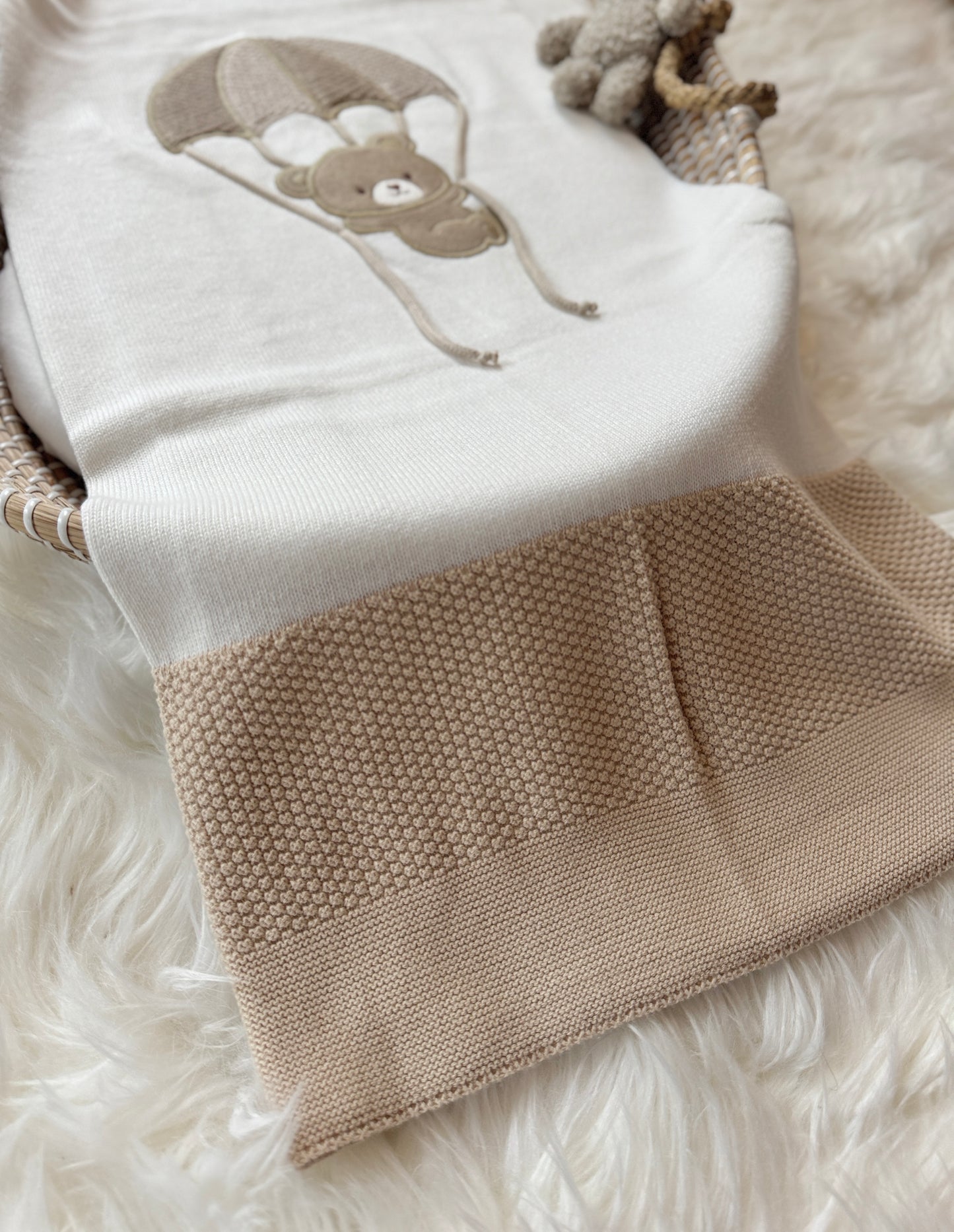 Willow Blanket - White