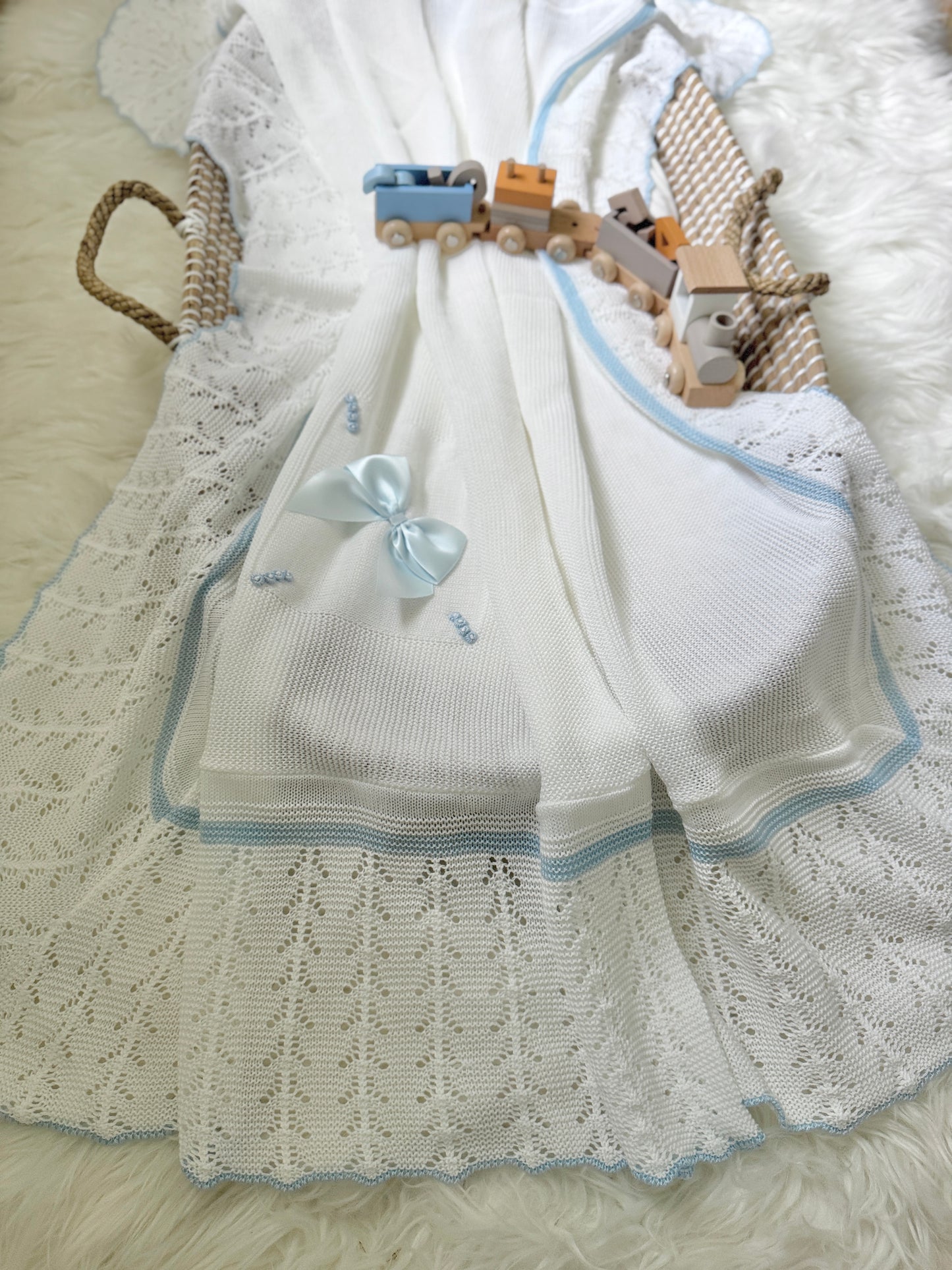 Marina Blanket - White/ Light Blue