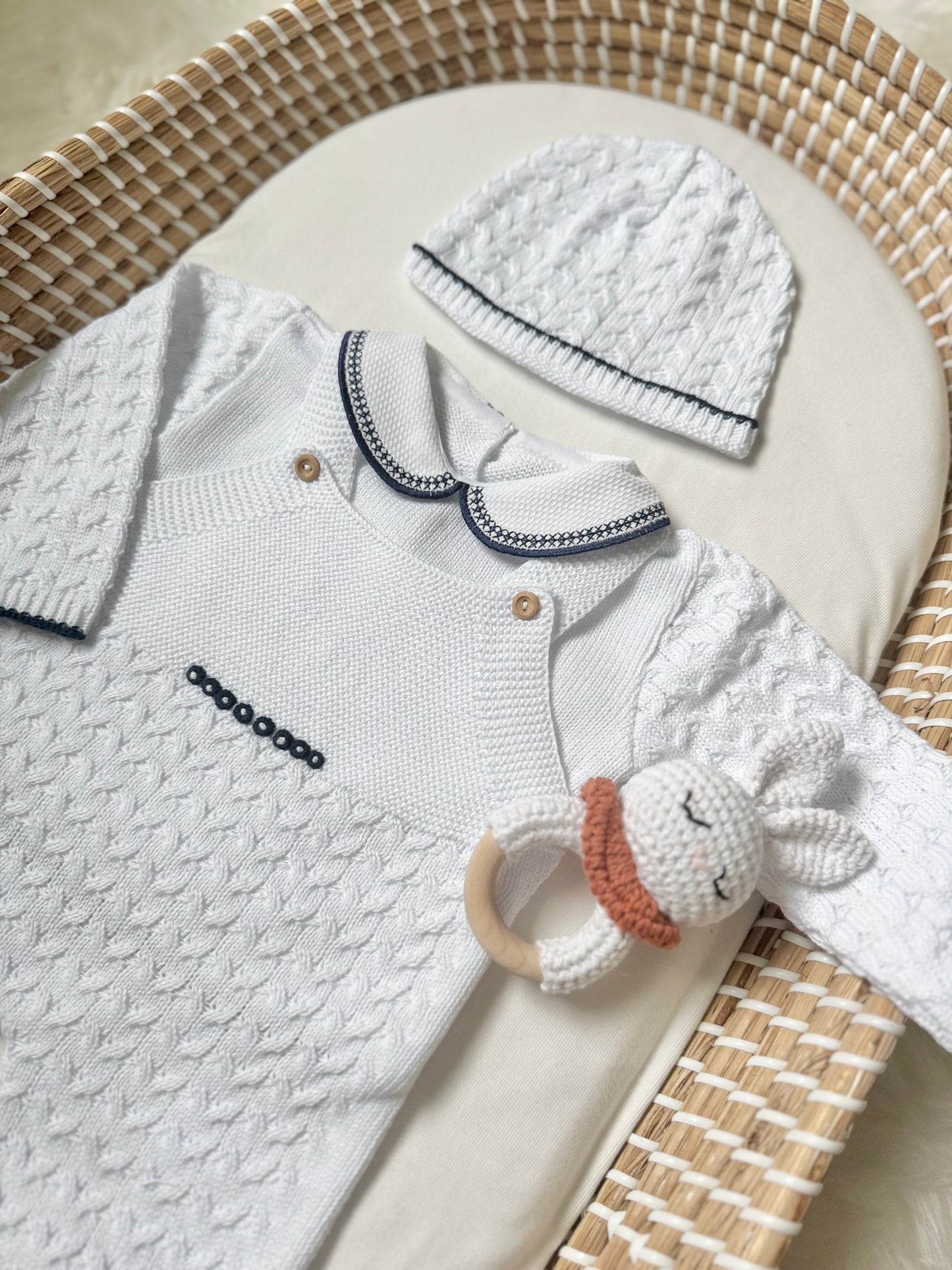 Jude Overall - White/Navy Blue