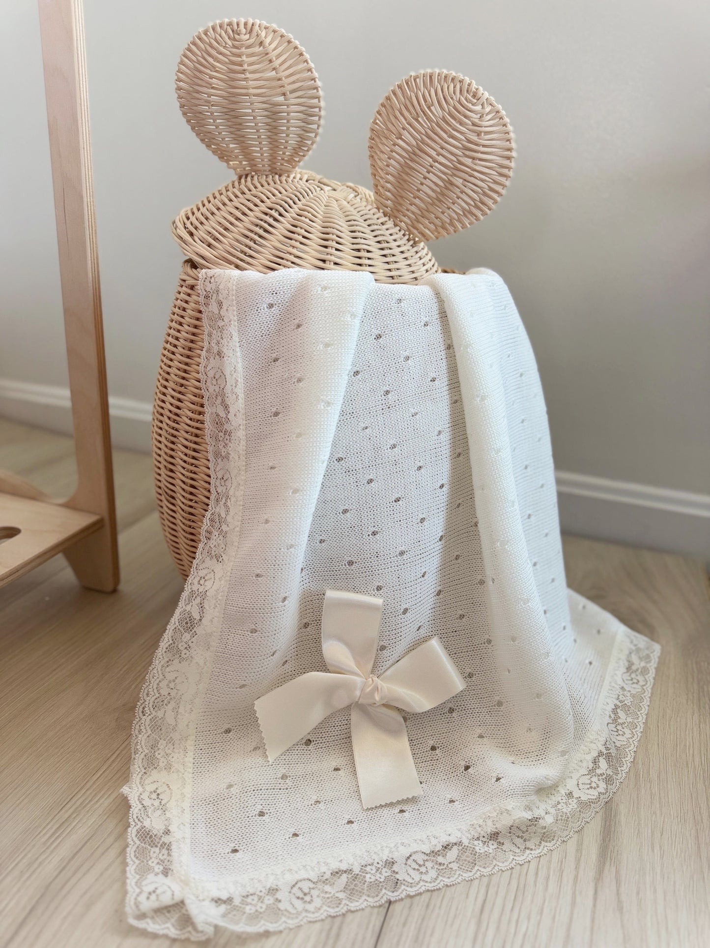 Caramelo Blanket - White